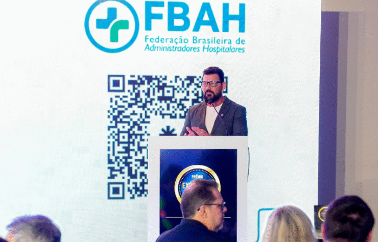 Edmilson Caparelli - FBAH Edmilson Caparelli, presidente do Grupo Mídia e da FBAH, e CEO da Axis Technoloy